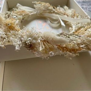 Noralee floral head wreath